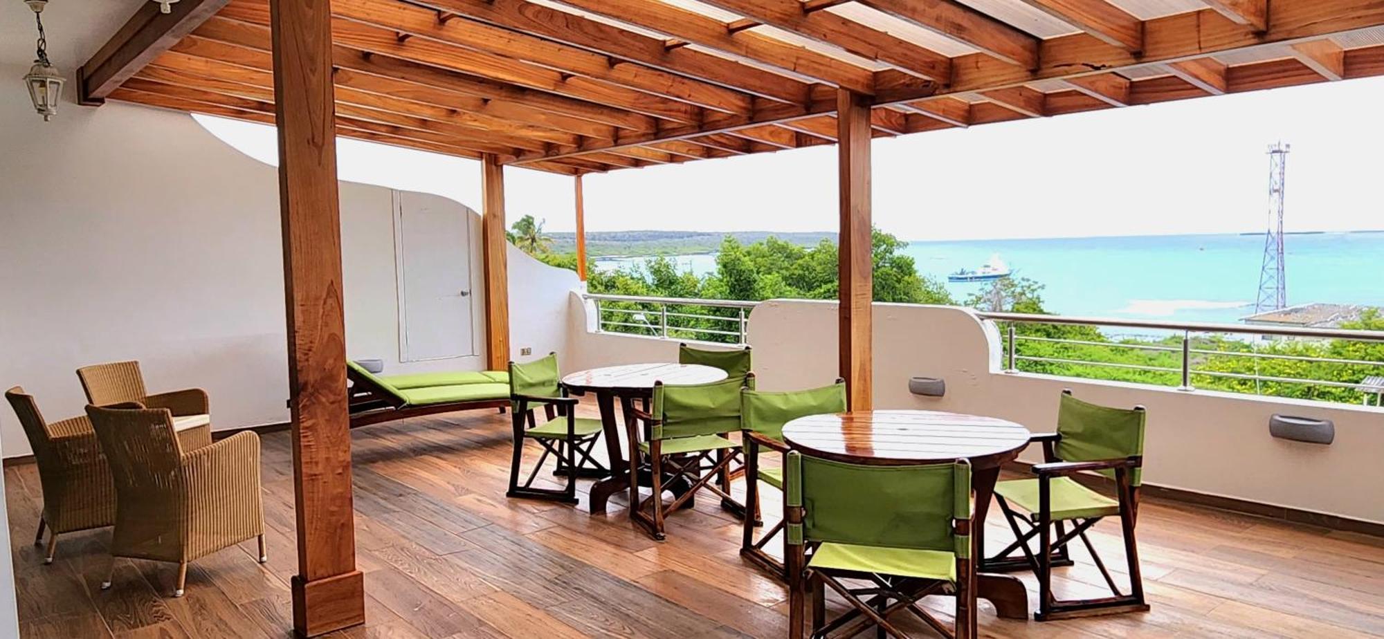 Galapagos Apartments - Bay View House Puerto Ayora  Extérieur photo